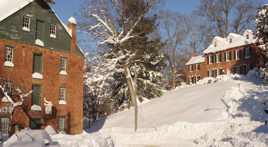 old mill in the snow in waterford va